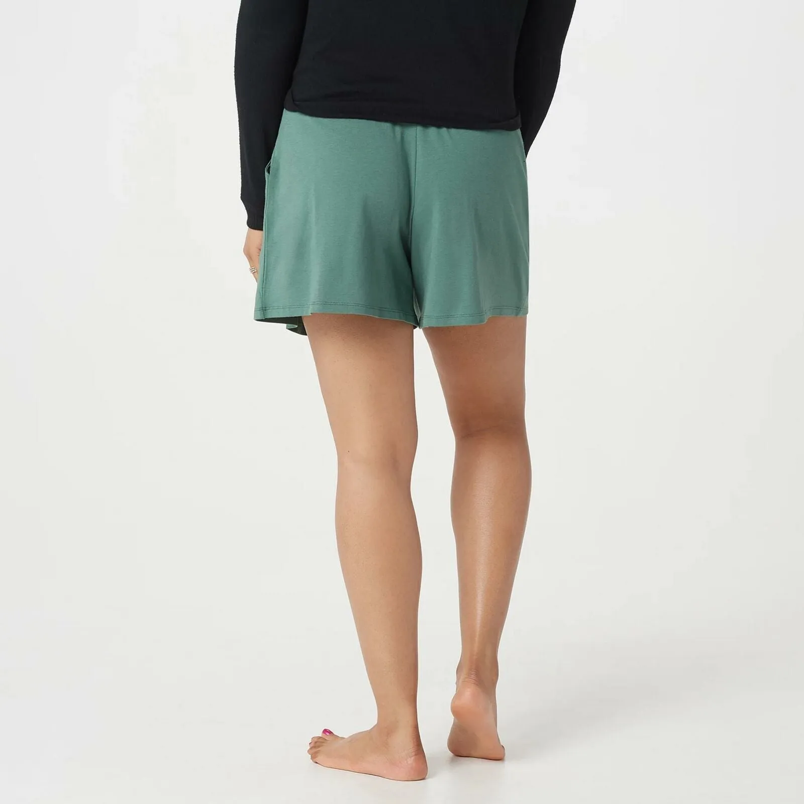 AnyBody Women's Cozy Knit Pleated Shorts