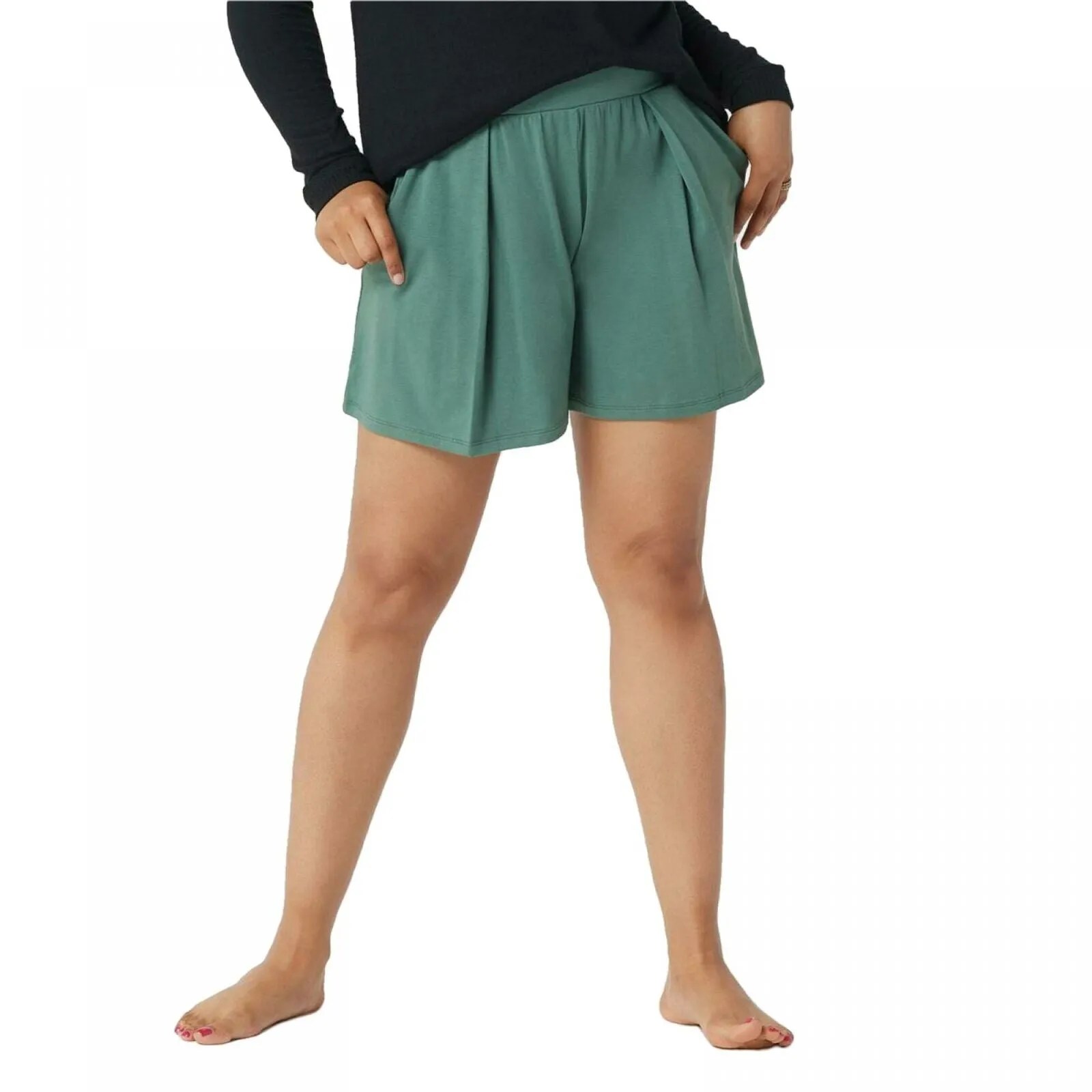 AnyBody Women's Cozy Knit Pleated Shorts