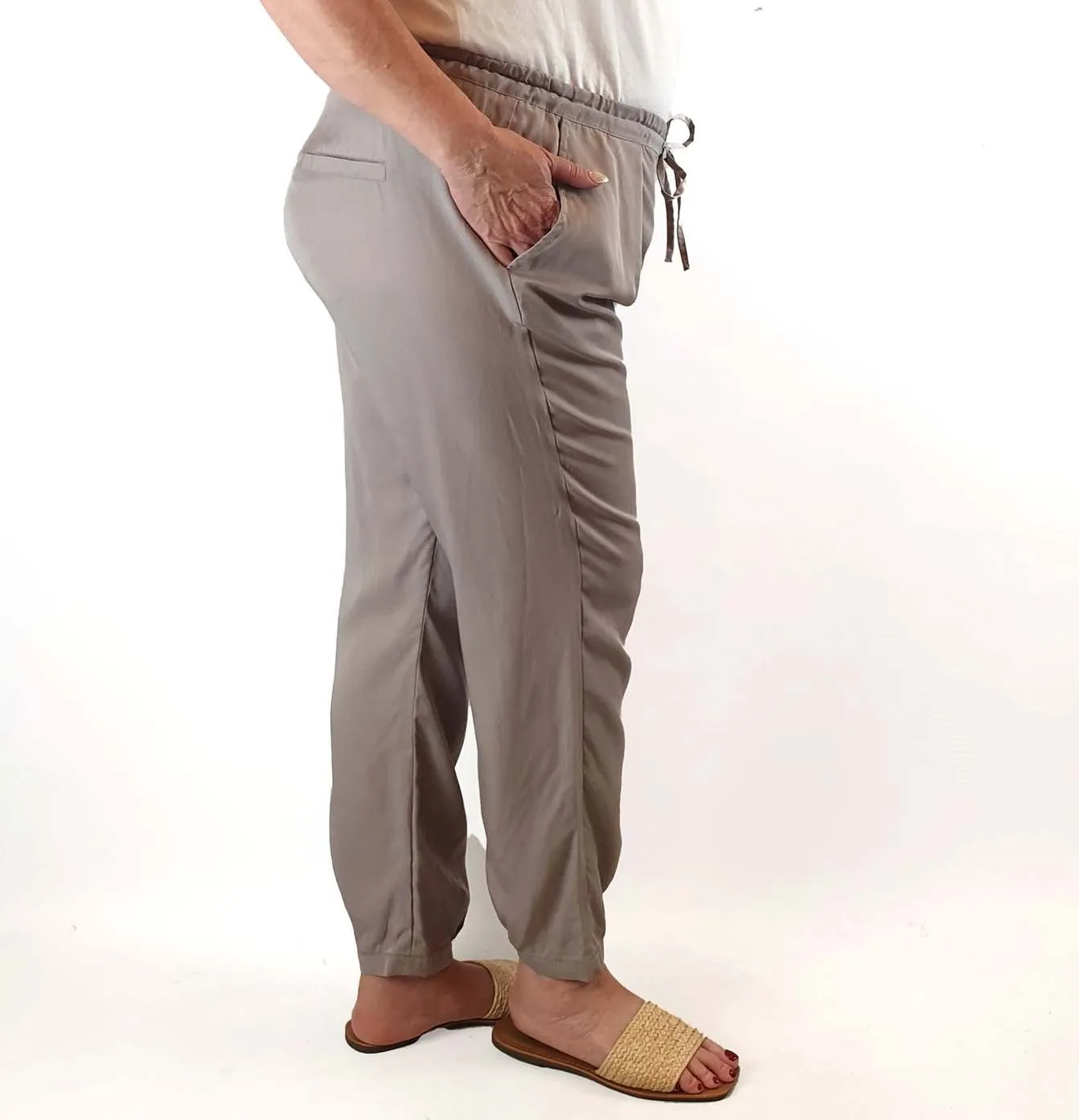 Elk faun/light brown tencel drawstring pants size XL (best fits size 16)