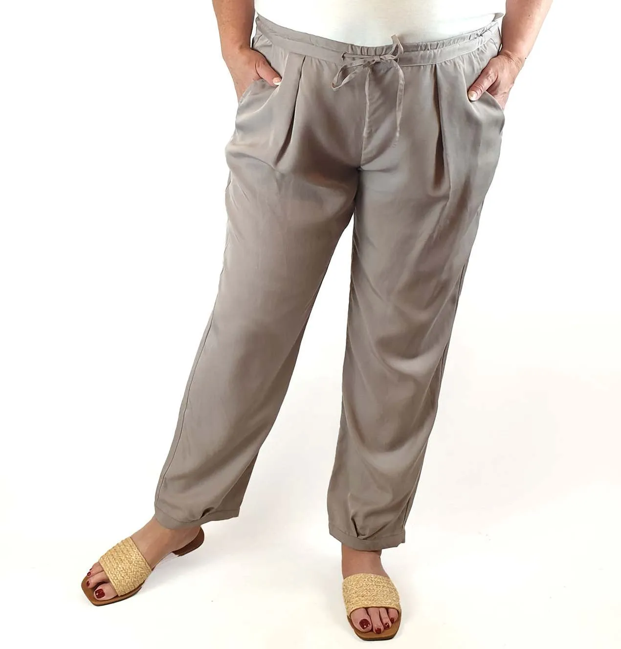 Elk faun/light brown tencel drawstring pants size XL (best fits size 16)