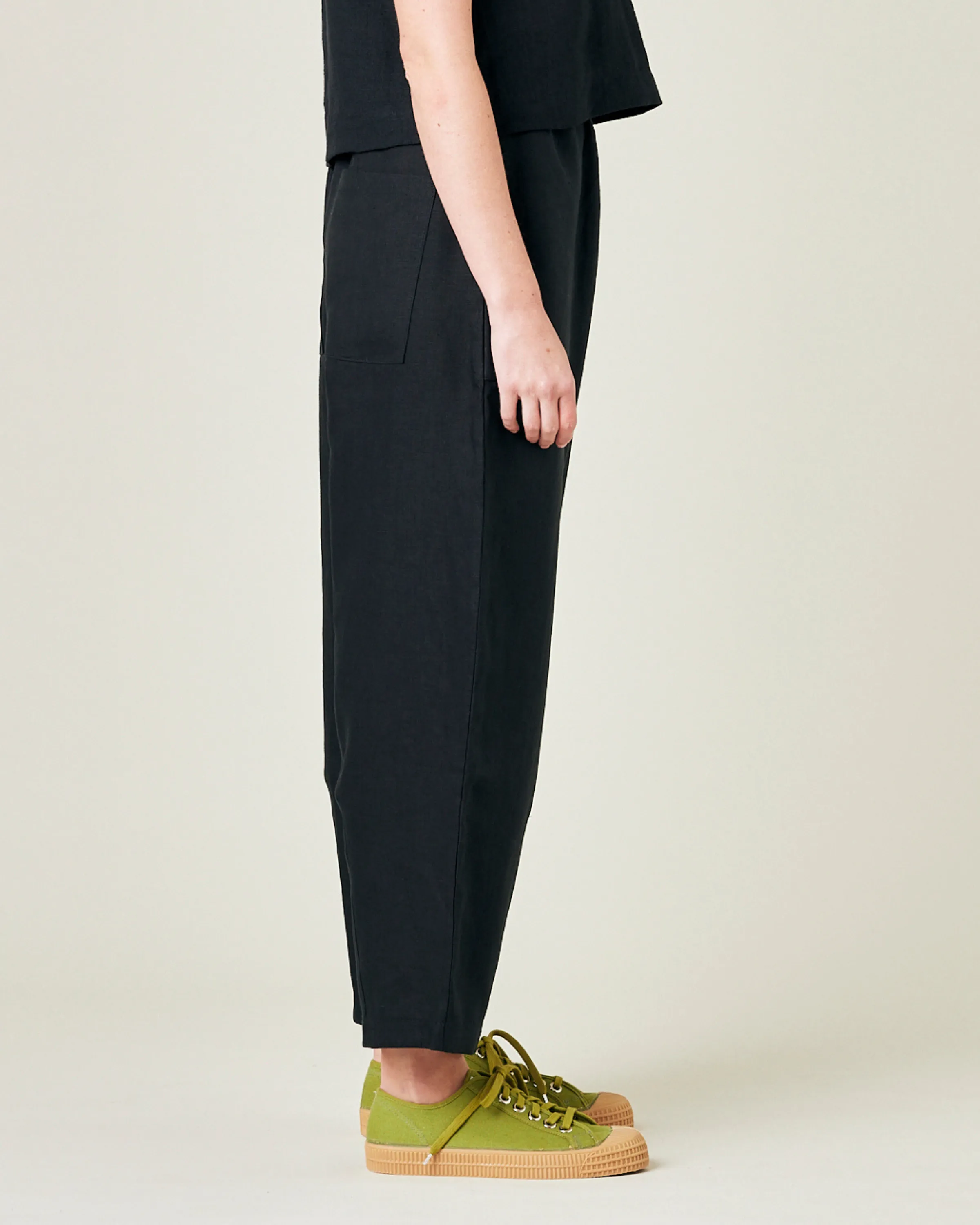 Huxley Black Linen Trousers