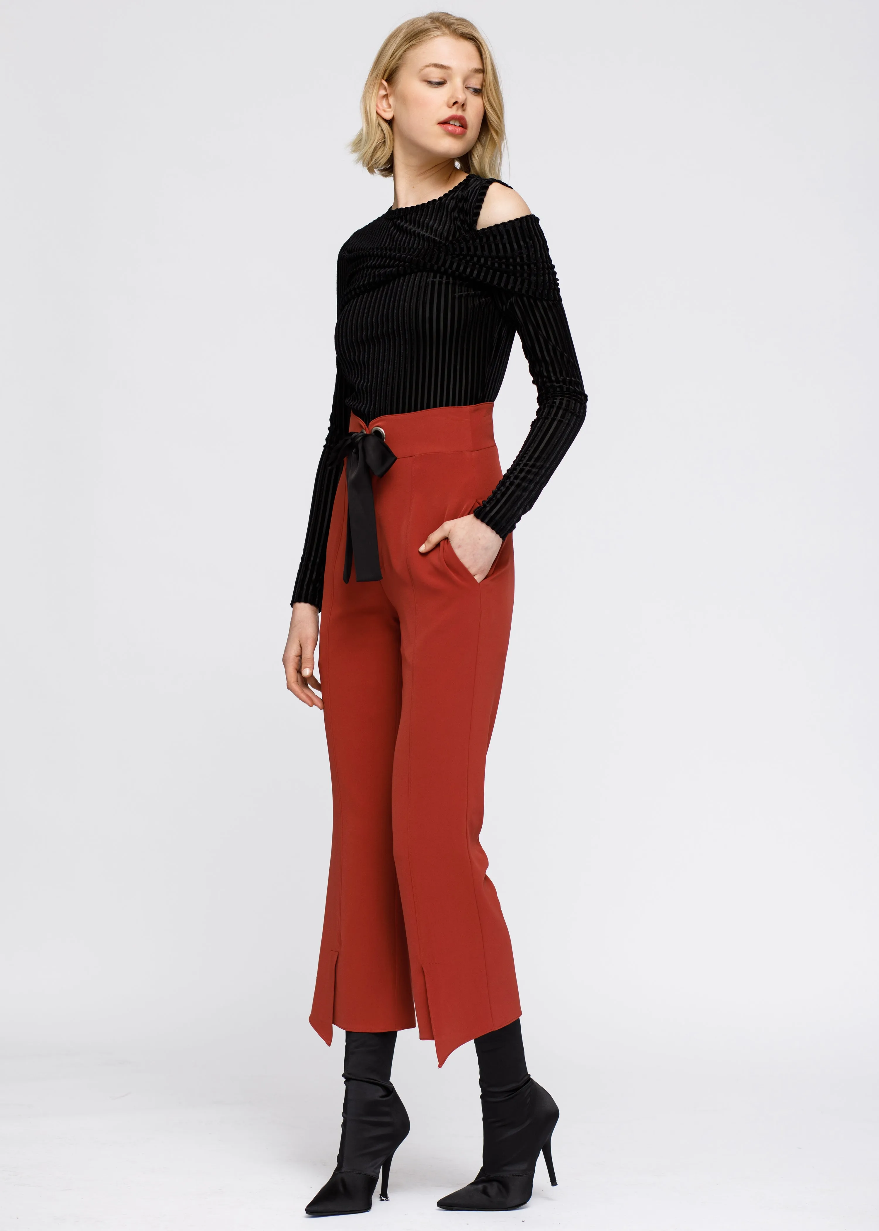 Women's High Waist Front Slit Trouser In Ruby