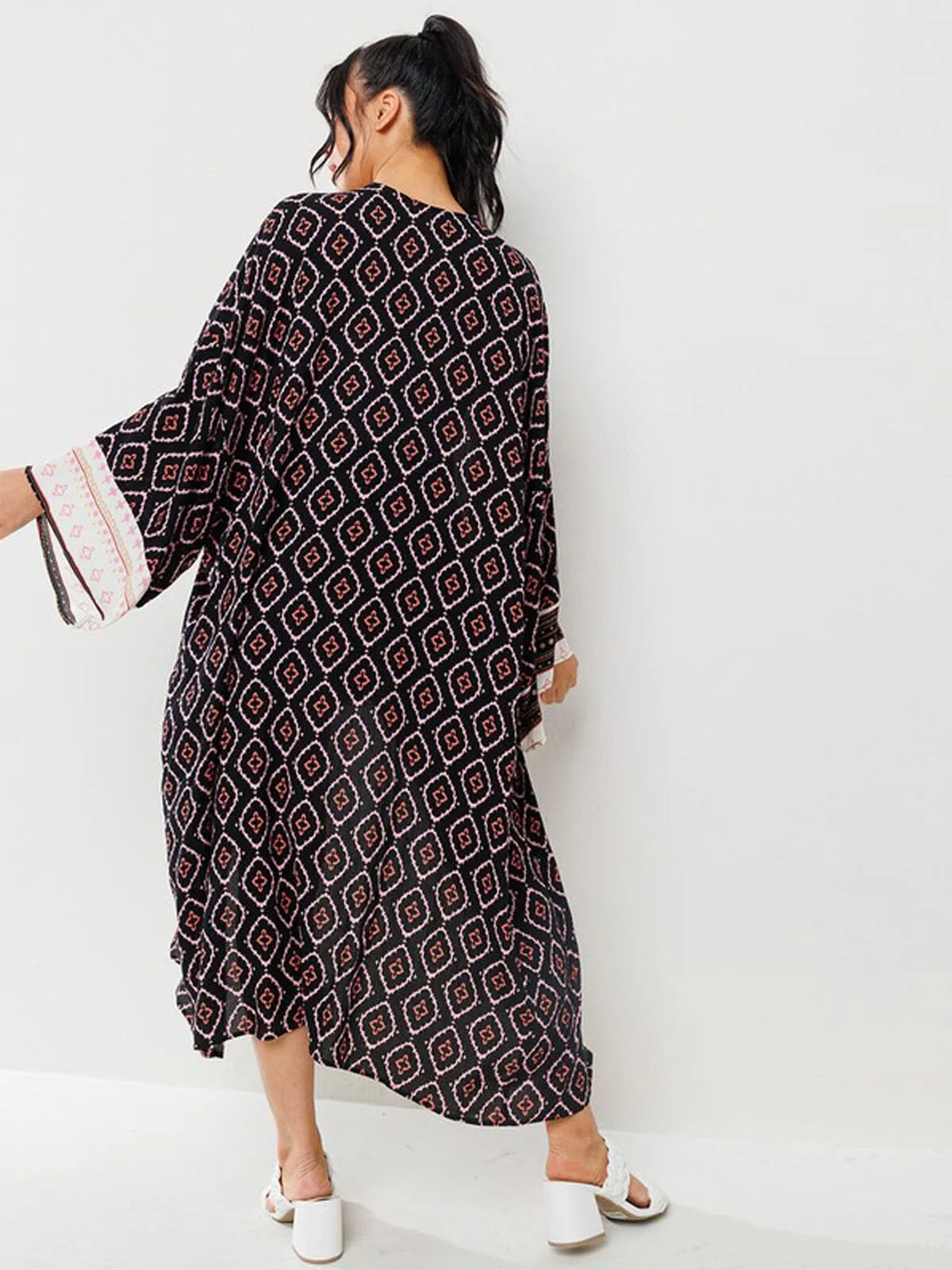 WOMEN'S LONG SLEEVE OPEN FRONT MULTI PRINT KIMONO