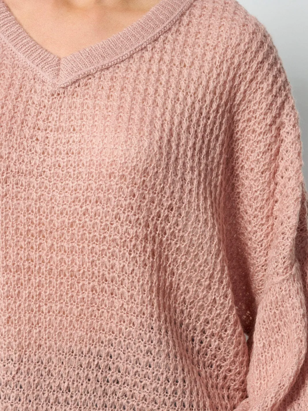 WOMEN'S LONG SLEEVE V-NECK KNIT PULLOVER SWEATER