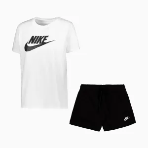 Women's Nike Sportswear Club Essentials Outfit